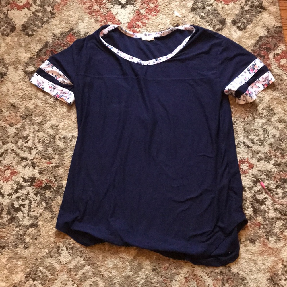 Pretty casual shirt 💥(3 for 20)